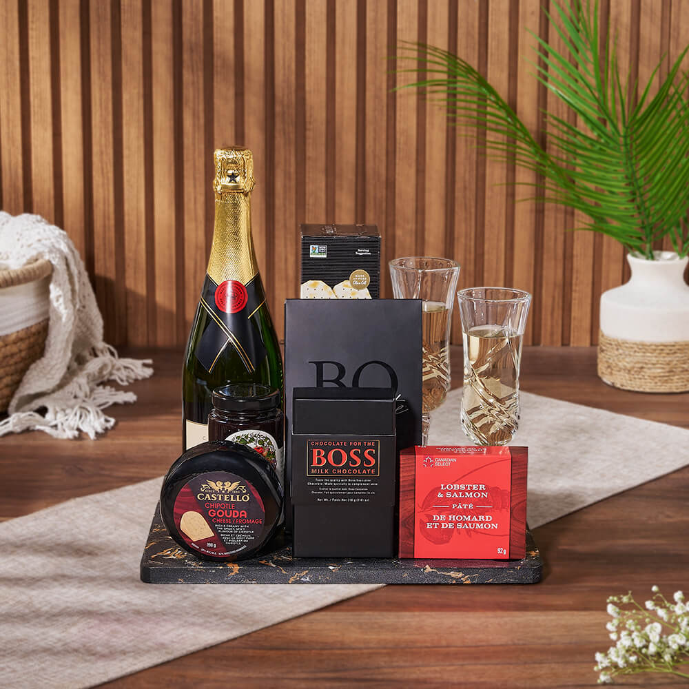 Signature Sparkling Wine and Gourmet Basket with Marble Board – how the gift is presented