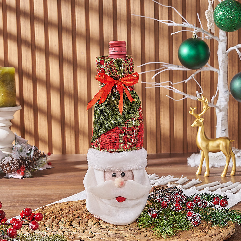 Santa & Hat Wine Bag Holiday Wine Gift – how the gift is presented