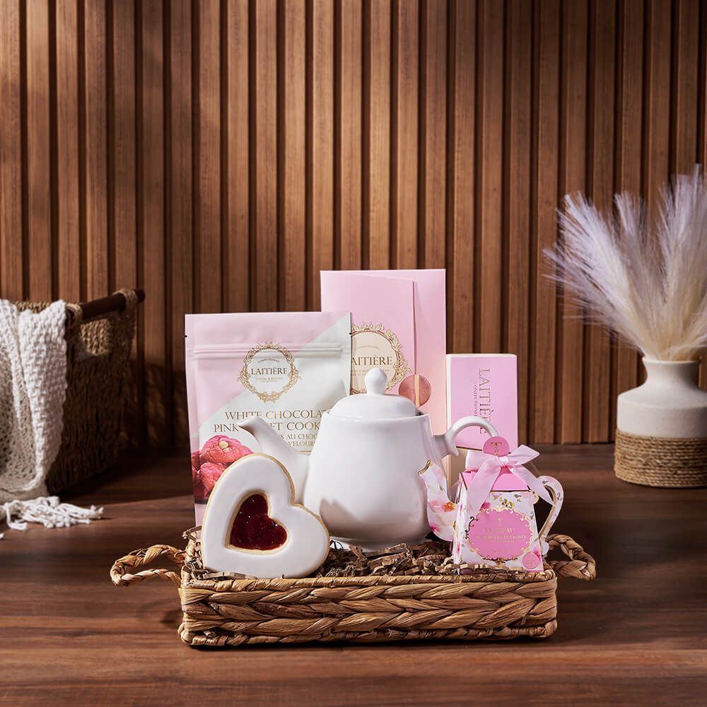 Spring Macaron and Tea Gift Basket – how the gift is presented