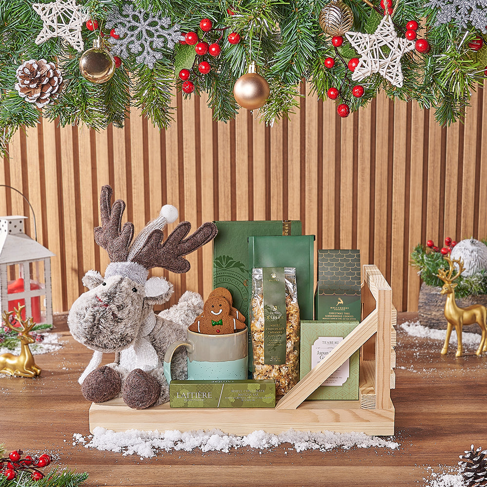 Festive Pine Wood Sleigh Gourmet Gift Basket – how the gift is presented