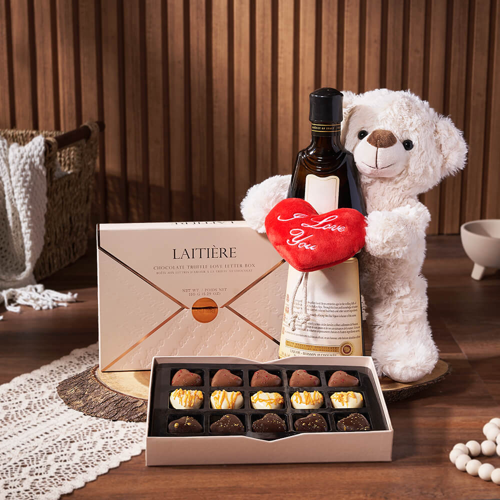 Liquor Gift Basket with Plush Bear – how the gift is presented