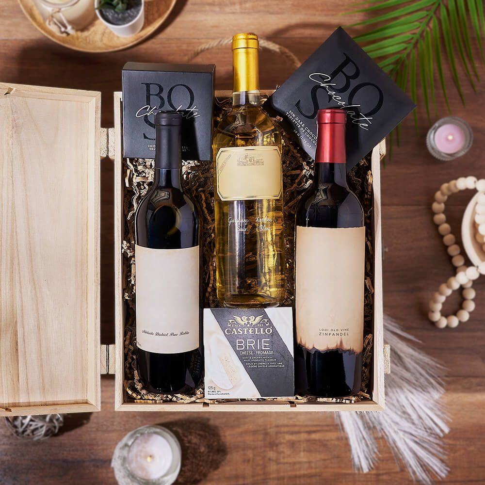 Classic Wine Gift Basket with Boss Dark Chocolate and Castello Brie – how the gift is presented