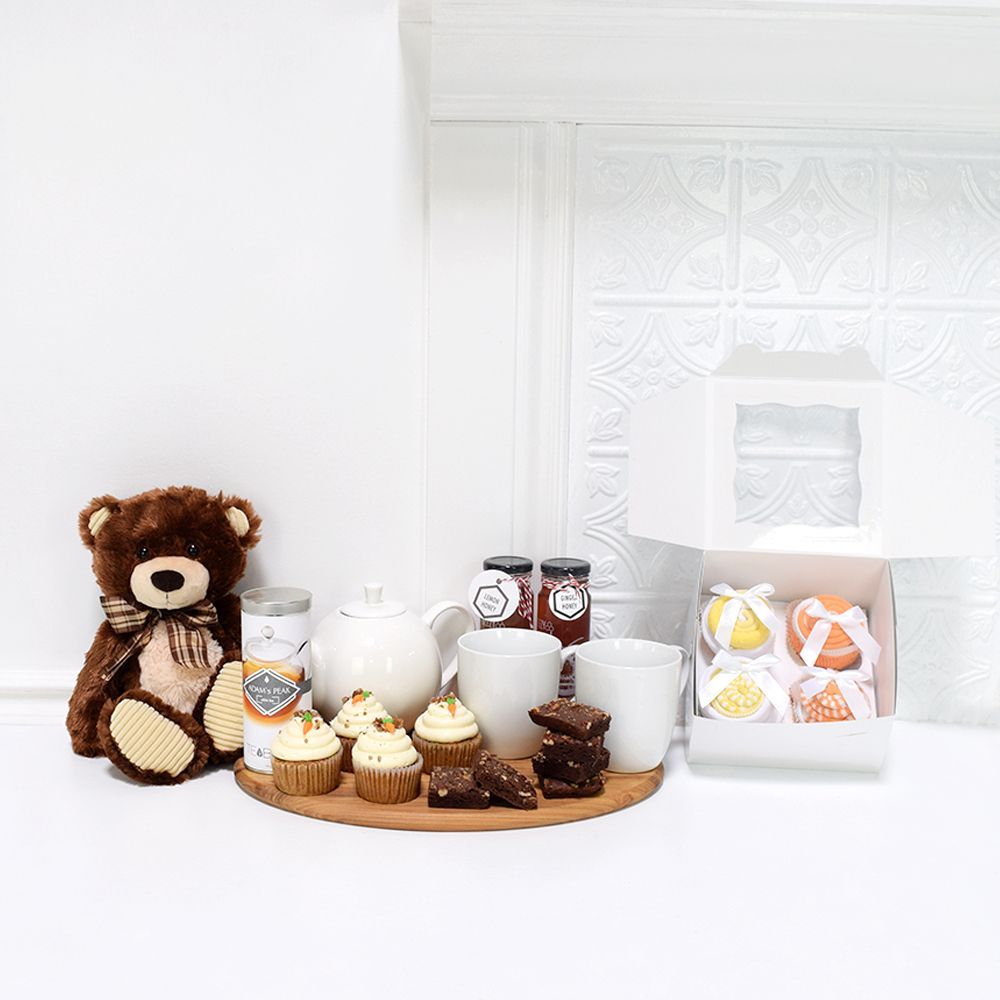 Elegant Chocolate and Confection Gift Basket – how the gift is presented