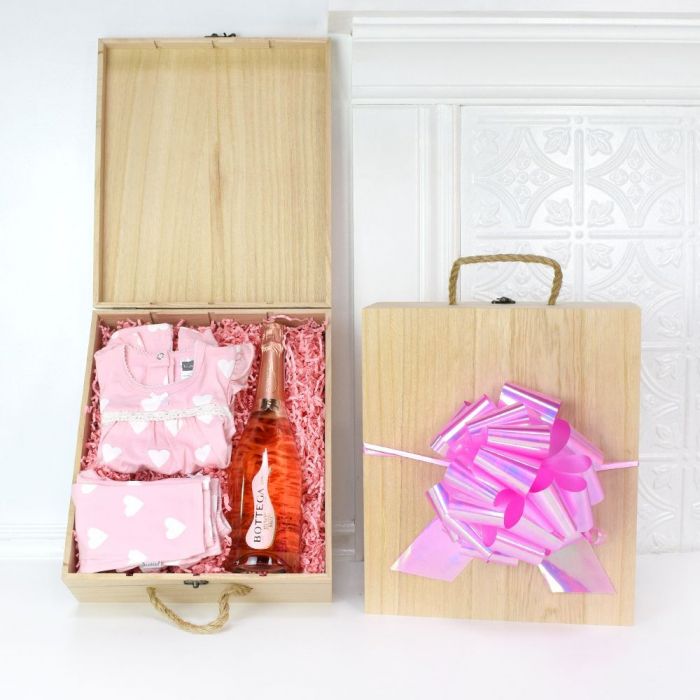 Deluxe Champagne Gift Crate with Kushies Baby Outfit – how the gift is presented