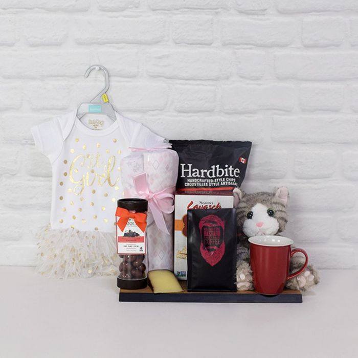 Baby Girl Onesie and Blanket Basket – how the gift is presented