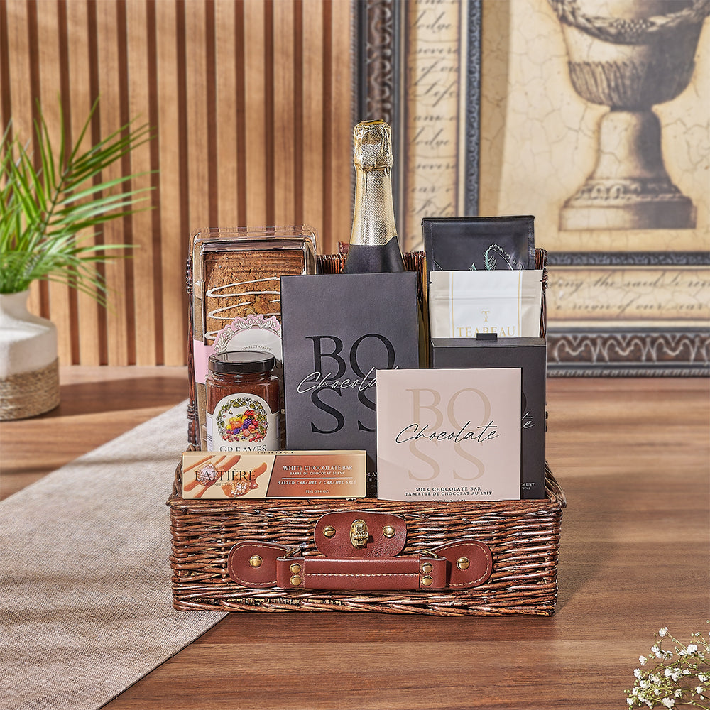 Treat your loved ones to the ultimate snacking experience with our Champagne &amp;amp; Picnic Gift Basket - Ottawa Delivery
