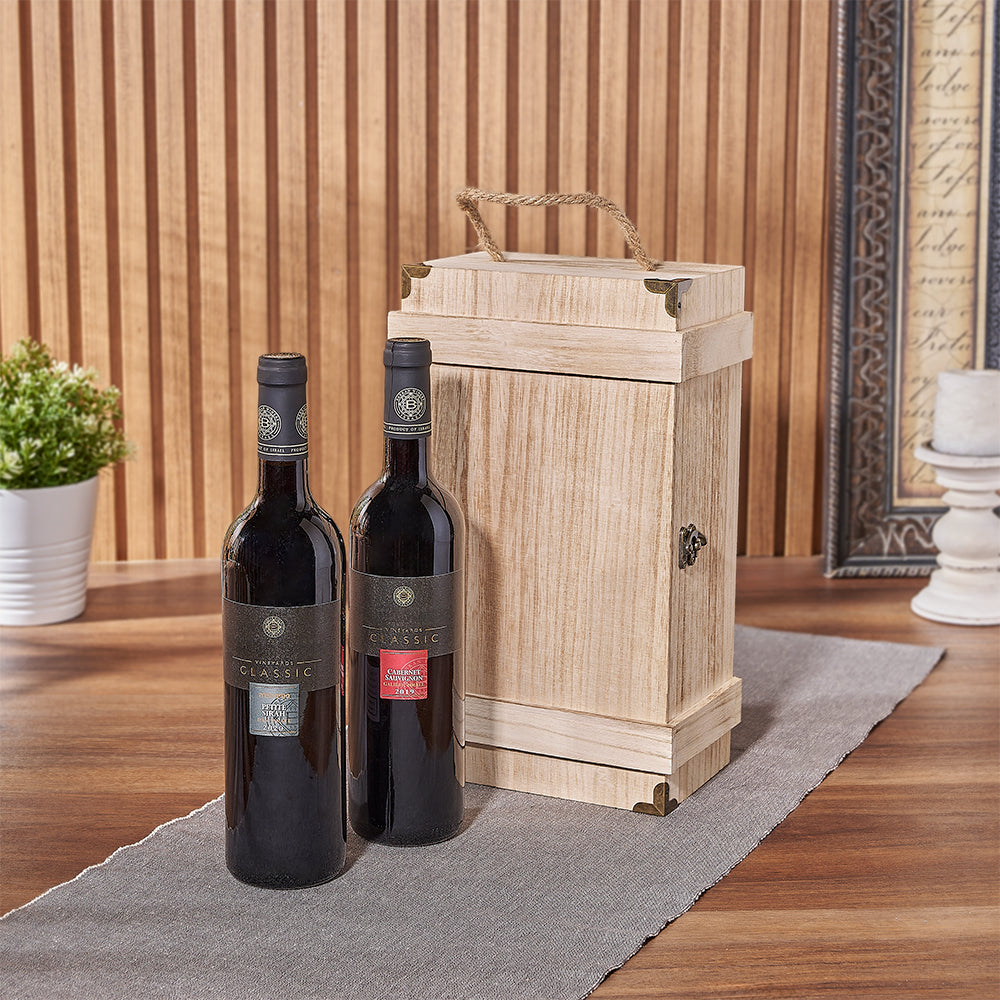 Wooden Kosher Wine Box Set – how the gift is presented