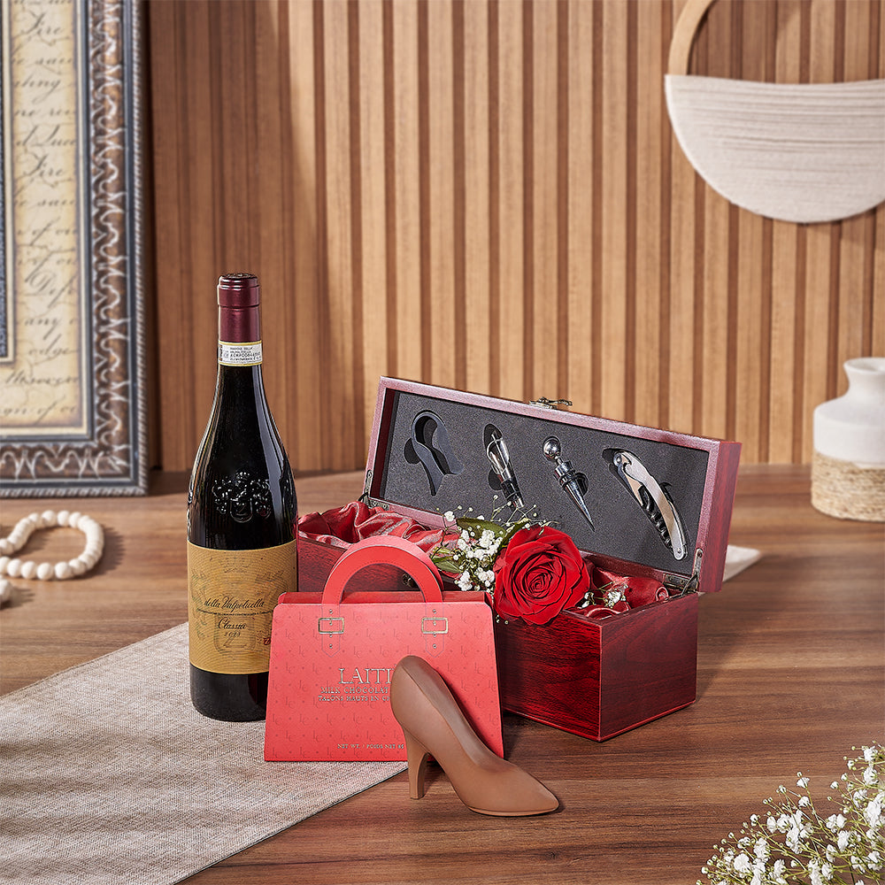 Single Red Rose Wine Box – how the gift is presented