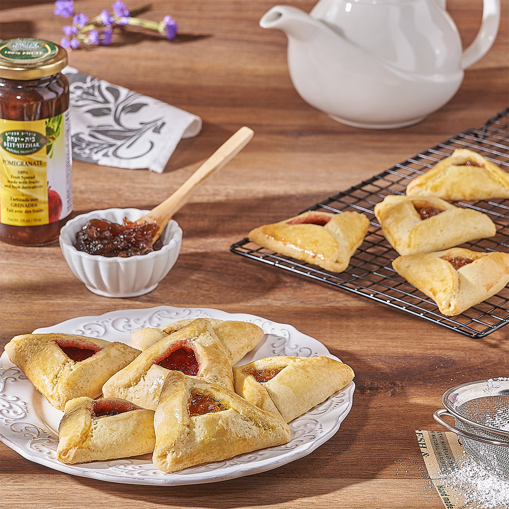 Gourmet Hamantaschen Cookie Basket for Purim – how the gift is presented