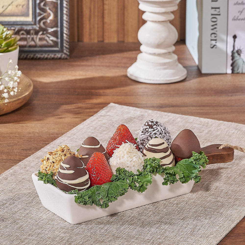 Classic Chocolate and Plain Strawberries Gift Box in Wooden Dish – how the gift is presented