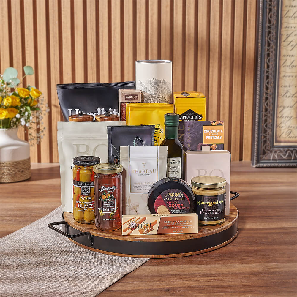 Whiskey Salami and Truffles Basket – how the gift is presented
