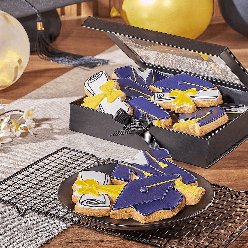 Premium Graduation Cookies Featuring Diplomas in Gift Box – how the gift is presented