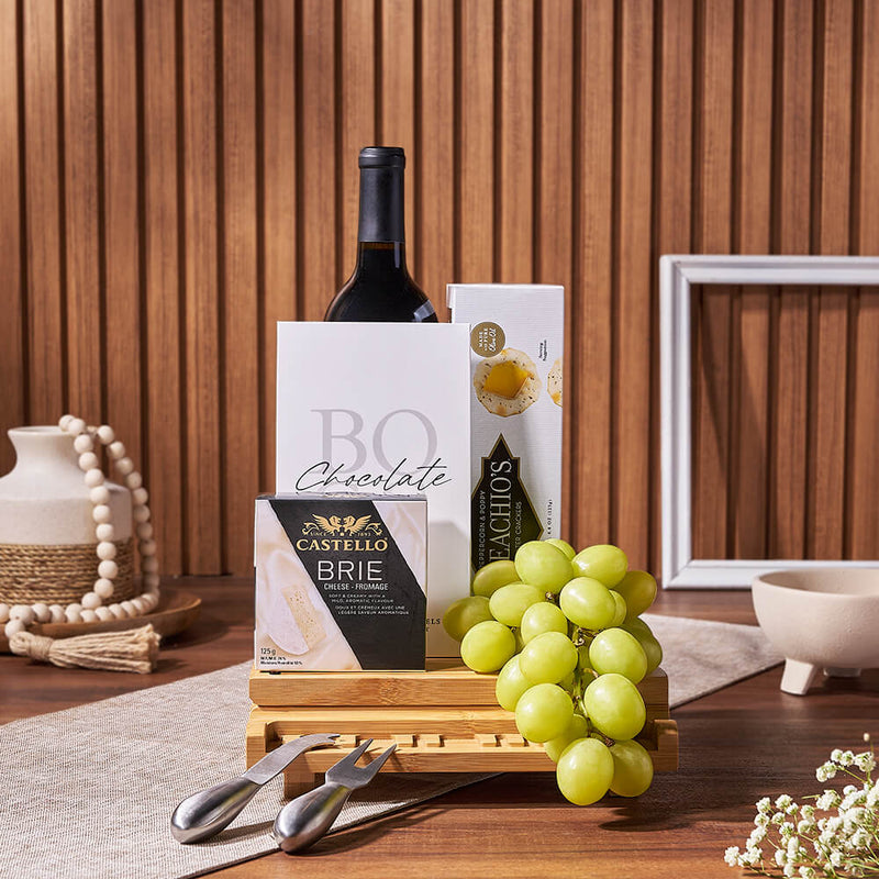 Grange Park Wine & Cheese Basket, wine gift, wine, cheese gift, cheese, chocolate gift, chocolate, fruit gift, fruit, Ottawa delivery