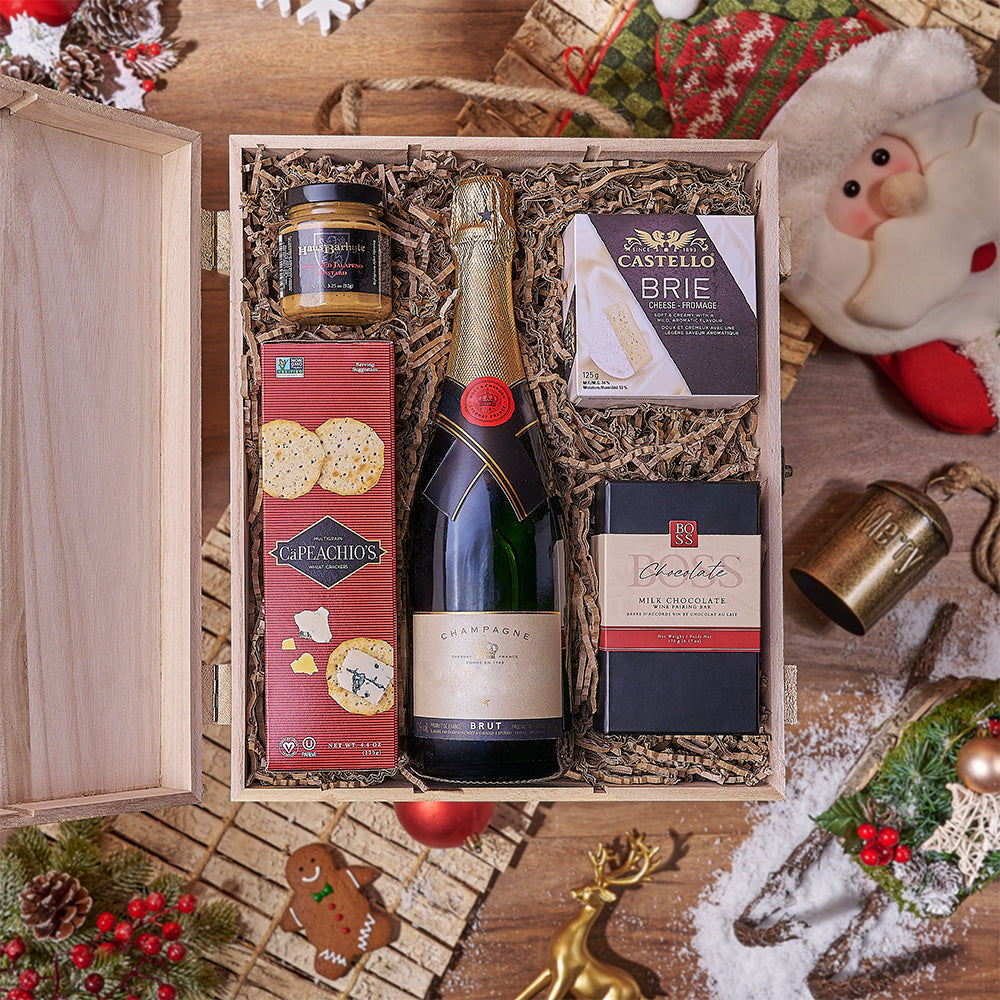 Christmas Sparkling Wine and Gourmet Gift Box – how the gift is presented