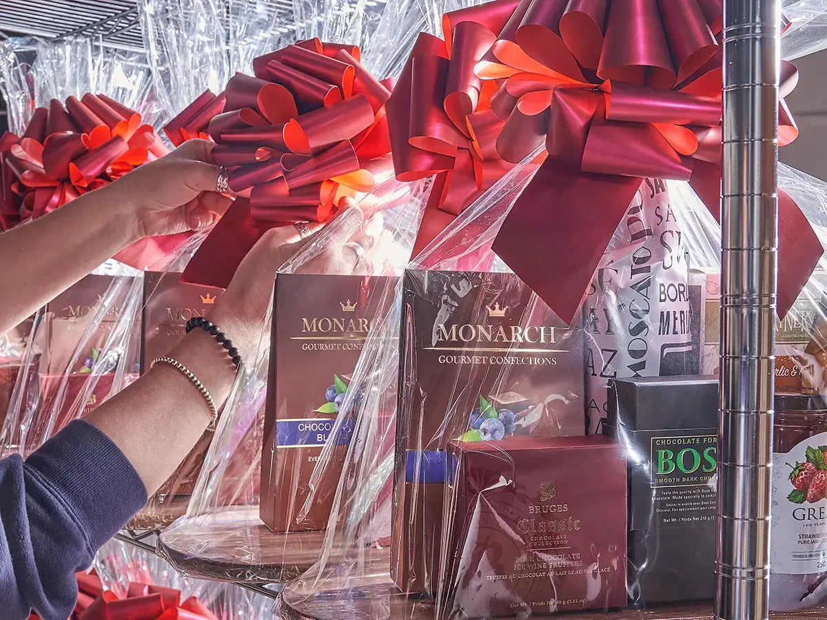 Gift basket delivery office Ottawa professional presentation