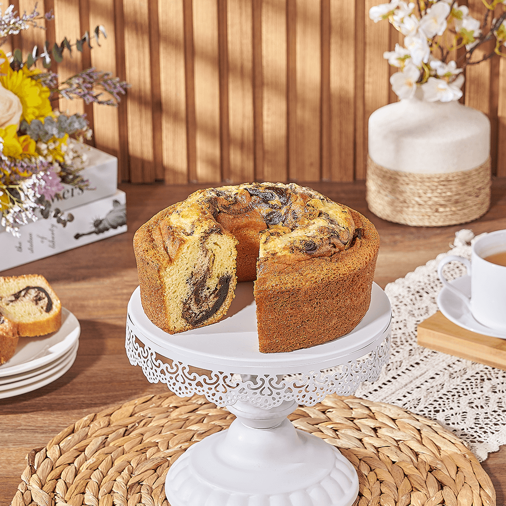 Classic Marble Cake – how the gift is presented
