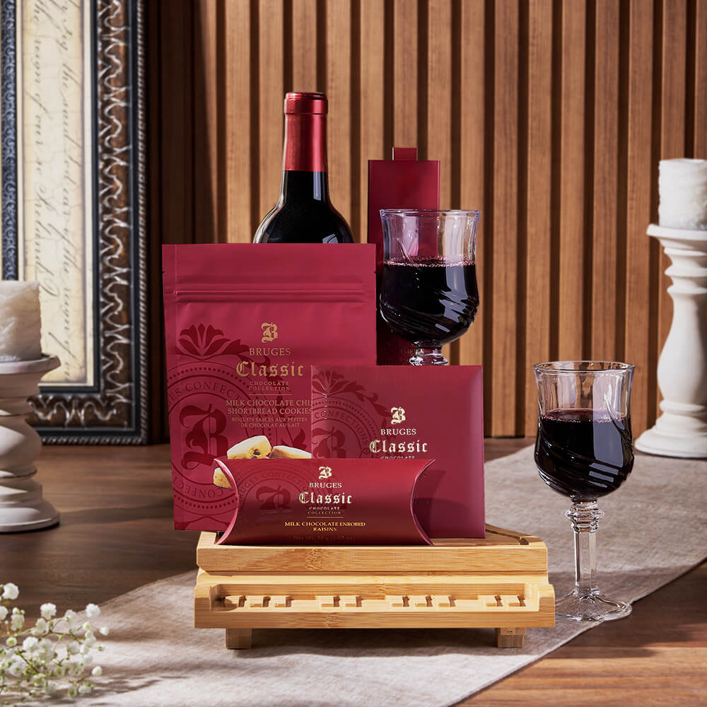 Gourmet Wine and Milk Chocolate Basket with Serving Board – how the gift is presented