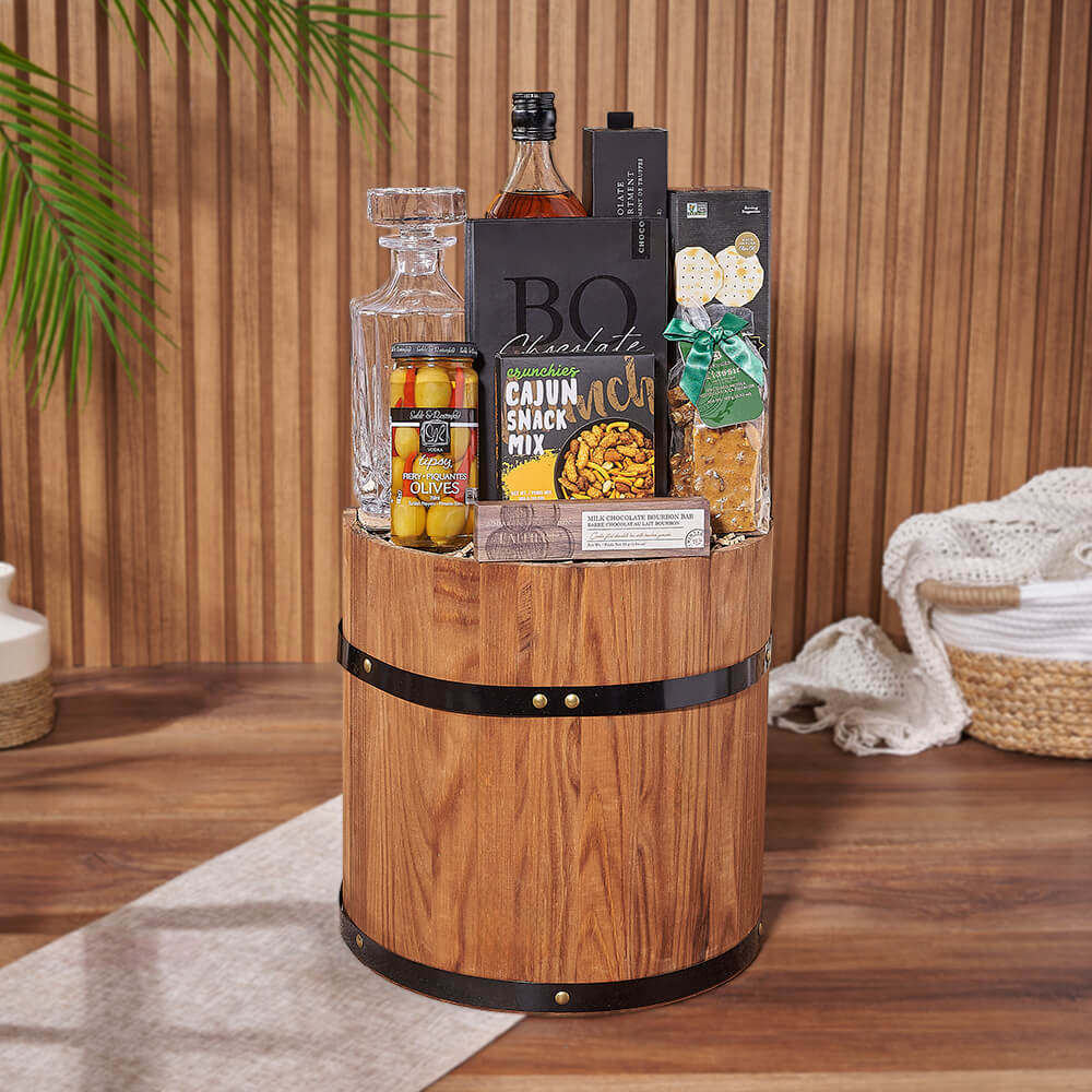 Whiskey Decanter Gift Set in Barrel – how the gift is presented