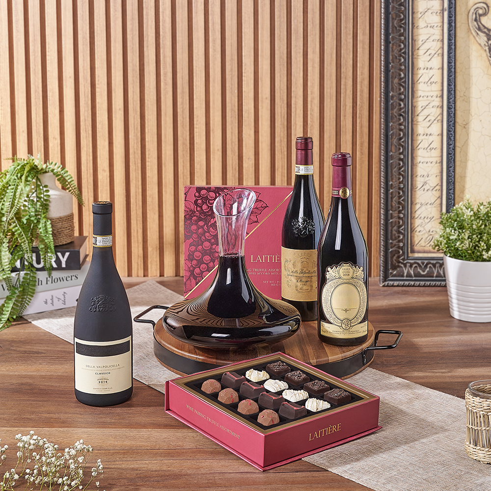 Wine Gift Basket with Glass Decanter, 3 Bottles and Wooden Serving Board – how the gift is presented