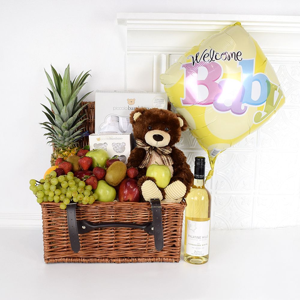 Wine and Gourmet Fruit Basket with Plush Teddy – how the gift is presented