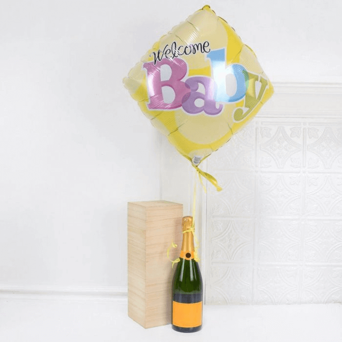 Welcome Baby Pine Box Champagne Gift – how the gift is presented